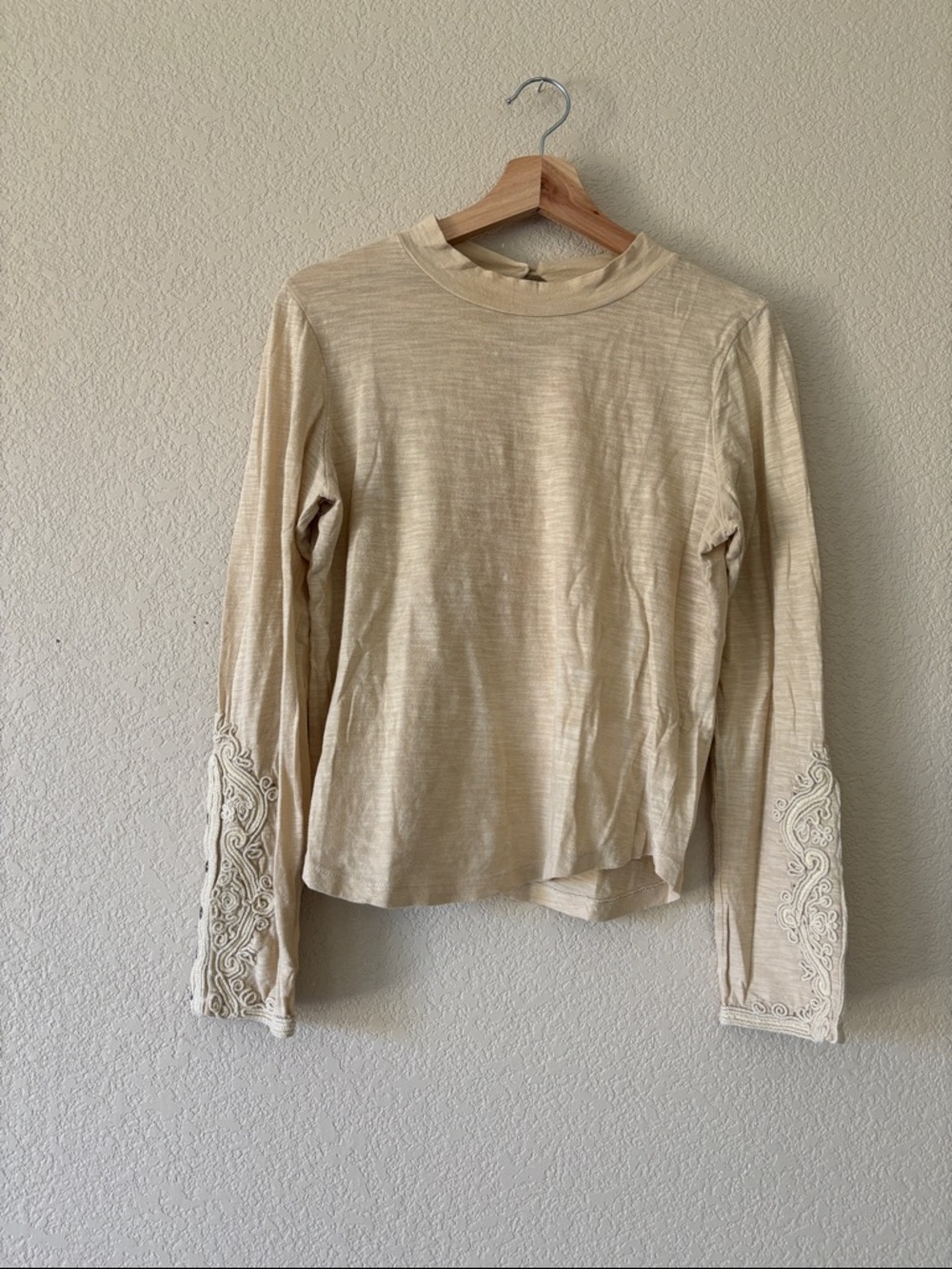 We The Free "Hooked On You" Top Features Embroidered Cuffs And Button Details - Picture 1 of 4